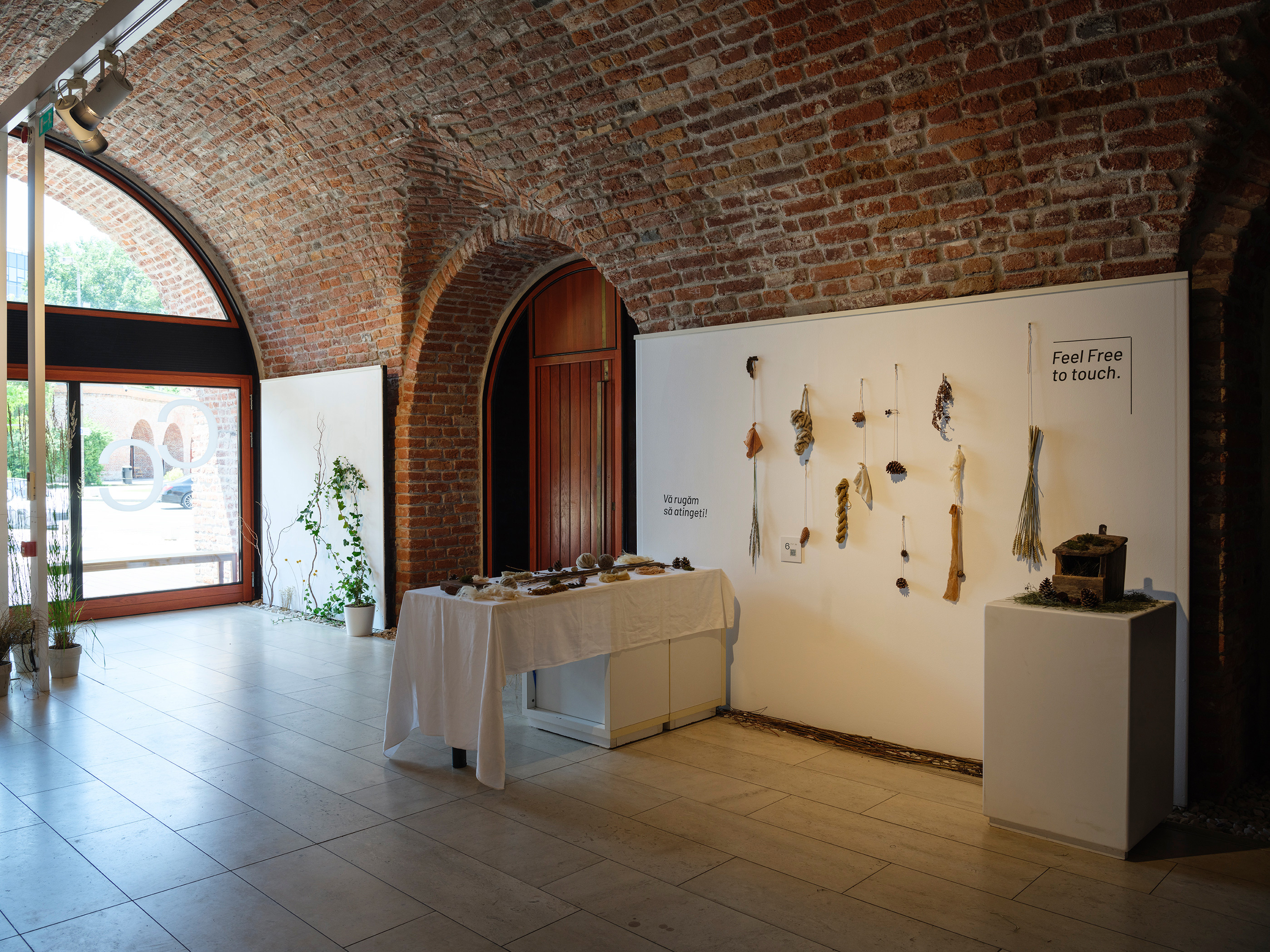 Design expoziție Cultural Catalysts la HEI Timișoara 